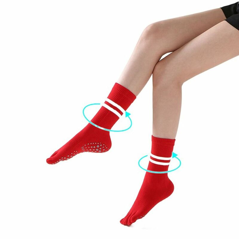 2022 novo listrado bezerro meias mulheres pilates cinco dedos meias de algodão de silicone mid-tubo antiderrapante meias esportivas split toe yoga meias