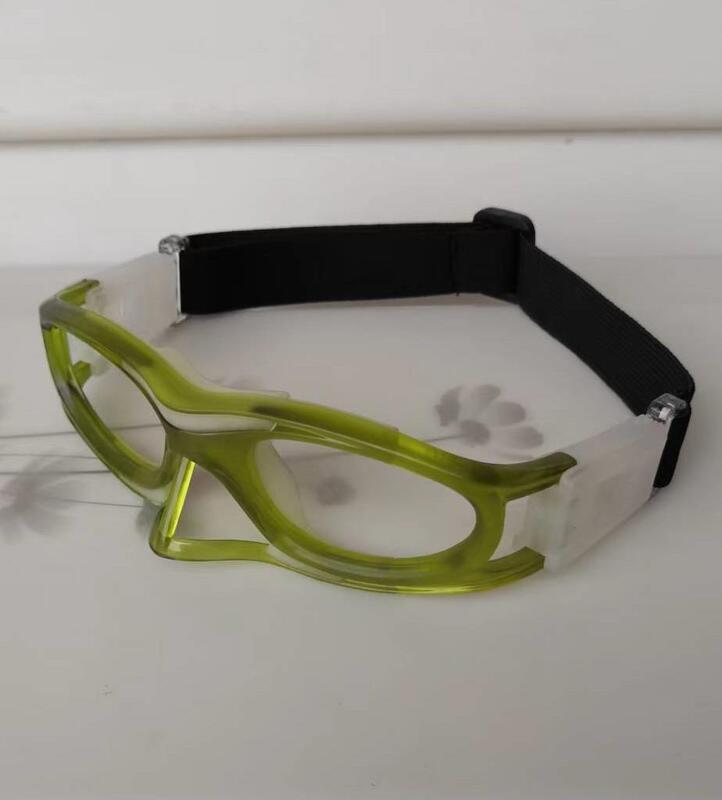 Kacamata sepak bola basket pemuda dengan pilihan kacamata miopi dengan jembatan hidung pelindung