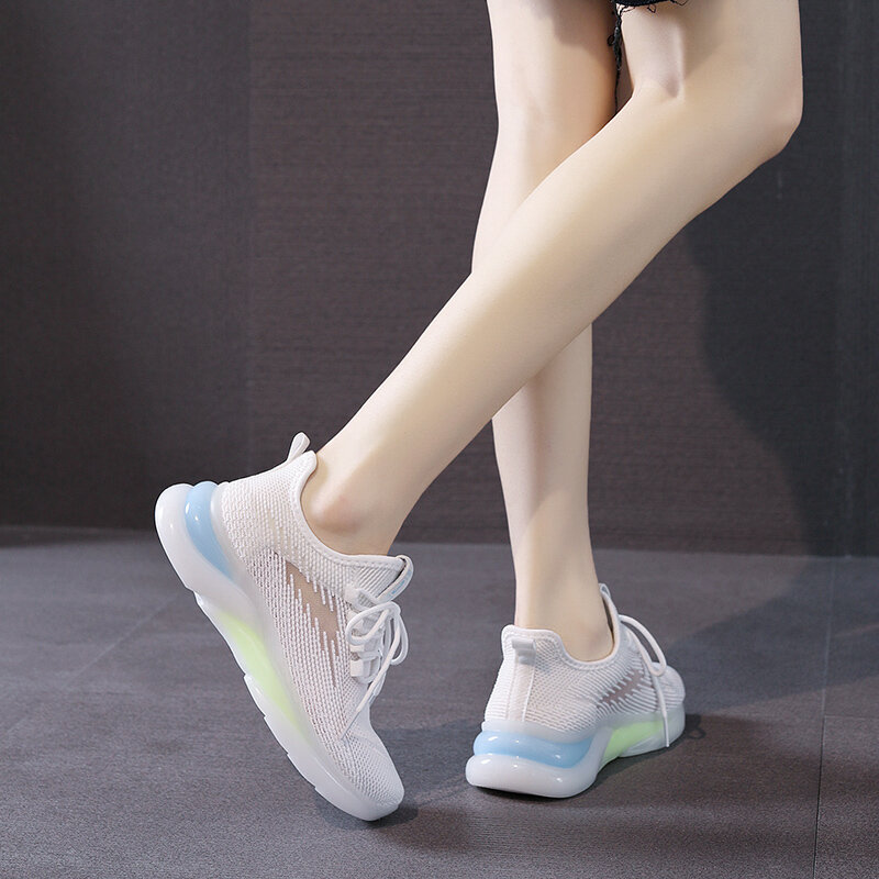 Zapatillas clásicas de suela blanda para mujer, zapatos femeninos de estilo universitario, de alta calidad, para correr, para estudiantes, para las cuatro estaciones