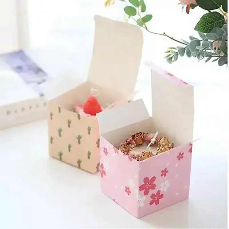 Caja de papel con logotipo de impresión personalizada, caja de postre Biodegradable, caja de pastelería, embalaje de pastel de papel con asa y producto personalizado