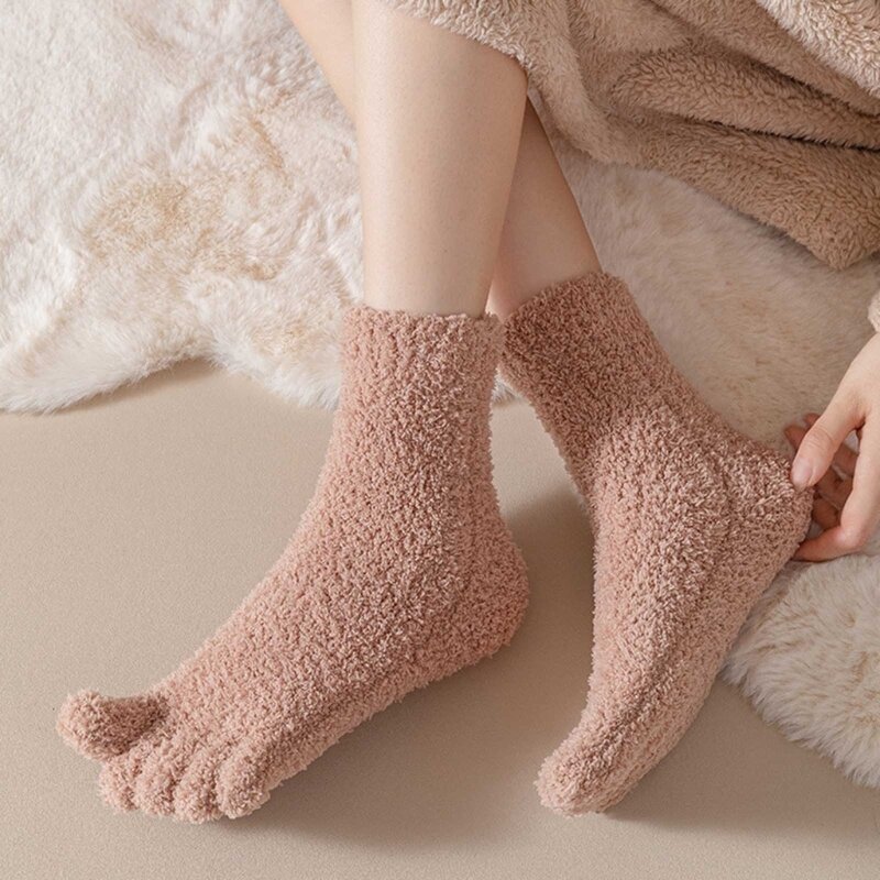 ผู้หญิงสีทึบ Fuzzy ห้านิ้วถุงเท้าฤดูหนาวความร้อน Home Sleep ถุงเท้าชั้น