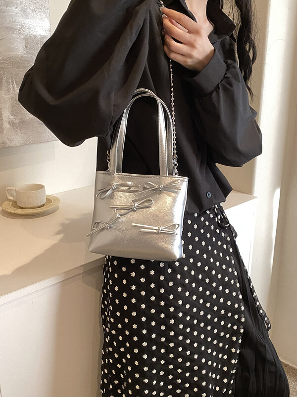 Srebrne Mini wstążka torby na ramię ze skóry Pu dla kobiet 2024 letnie modne modne modne torebki i portmonetki torby Crossbody