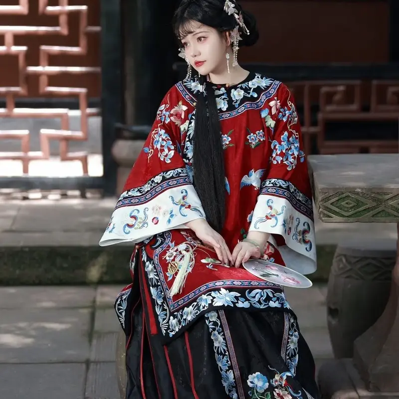 Qing & Han Dynasty تطريز الملابس الحرفية للفتيات ، تنورة وجه الحصان ، مجموعة طباعة التطريز التقليد ، ملابس متعددة الألوان
