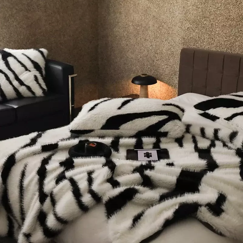 Luxury Faux Fur warm blanket for Winter double layer thickened Blankets for Bed Plaid Plush Sofa Blankets Microfiber bedding
