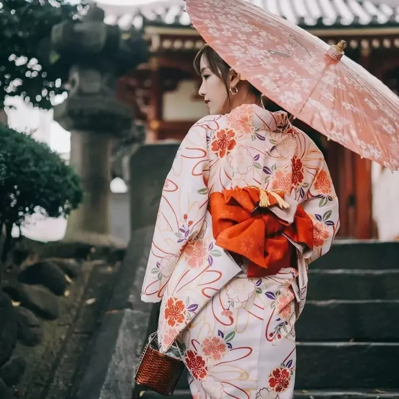 Mode nationale Trends Frauen sexy Kimono Yukata mit Obi Neuheit Abendkleid japanische Cosplay Kostüm Blumen Kimono Kleider