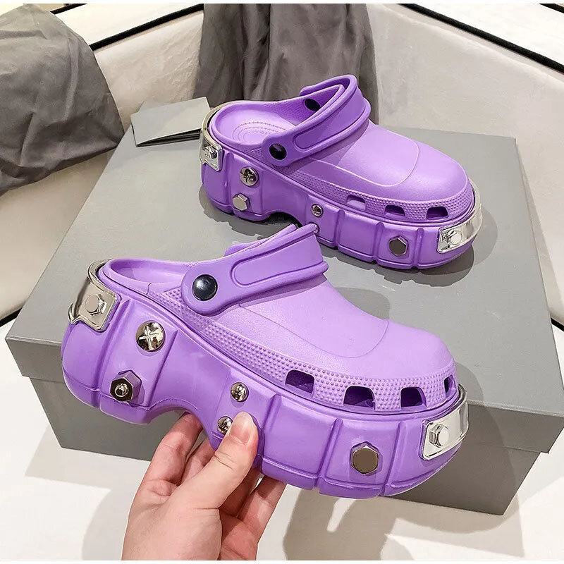 2024 taman sepatu paku keling Punk warna Solid dekorasi logam sandal Platform fitting kreatif sandal santai wanita baru
