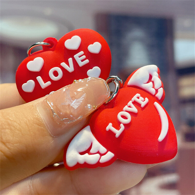Llavero con forma de corazón rojo para mujer, colgante en forma de corazón, regalo para el Día de San Valentín, bolso, monedero, joyería, 1 unidad