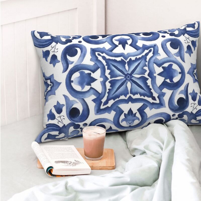 Funda de almohada de azulejo Mediterráneo Floral adornado azul, funda de almohada de poliéster, cojín cómodo, cojines de sofá