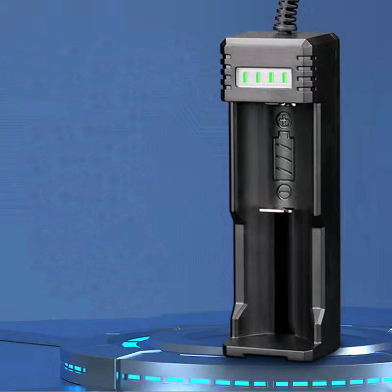 Novo universal usb inteligente único slot carregador 18650 carregador de lítio lanterna brinquedo 26650 3.7v-4.2v iluminação power bank