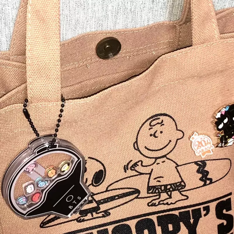 Dynamic Shake Kpop portachiavi in acrilico simpatico cartone animato animale portachiavi borsa ciondolo personalità portachiavi olografici moda