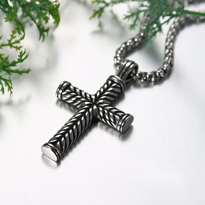 Men's pendant necklace, classic cross stainless steel jewelry, the best holiday gift