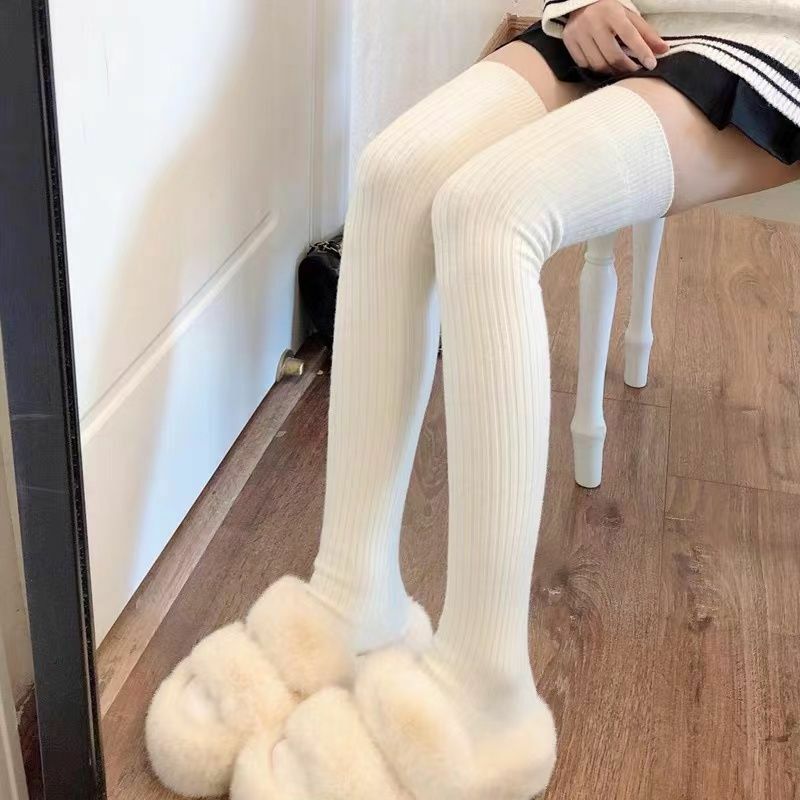 Stoking musim dingin warna polos paha tinggi Media atas lutut lucu kaus kaki Lolita wanita tebal hangat kaki panjang stoking
