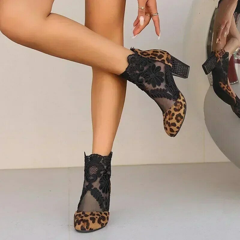 Sandálias femininas de salto alto, botas com estampa de leopardo, floral de renda, zíper traseiro, sapatos femininos, novo, 2024