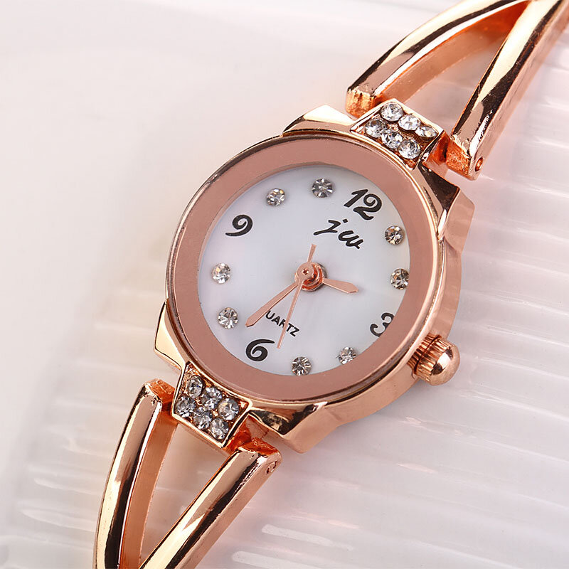 Montres-bracelets de luxe pour femmes, montres-bracelets pour dames, horloge à quartz à la mode, marque A
