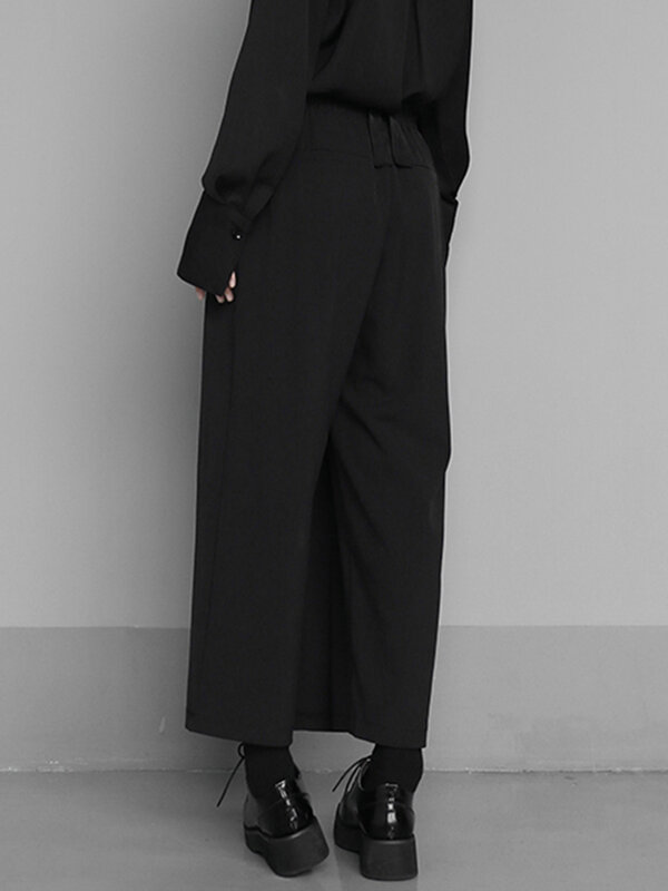 [EAM] celana panjang berlipat singkat hitam pinggang elastis tinggi baru celana pas longgar mode wanita pasang musim semi musim gugur 2024 1S430