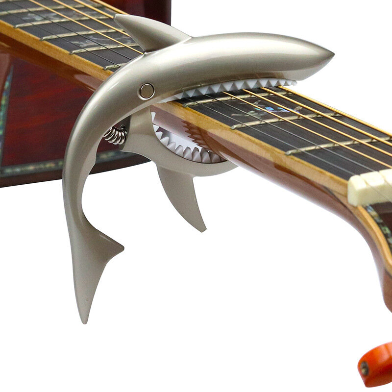 Metal tubarão guitarra capo engraçado criativo liga de zinco mudança rápida clipe baixo ponte guitarra instrumento cordas acessórios