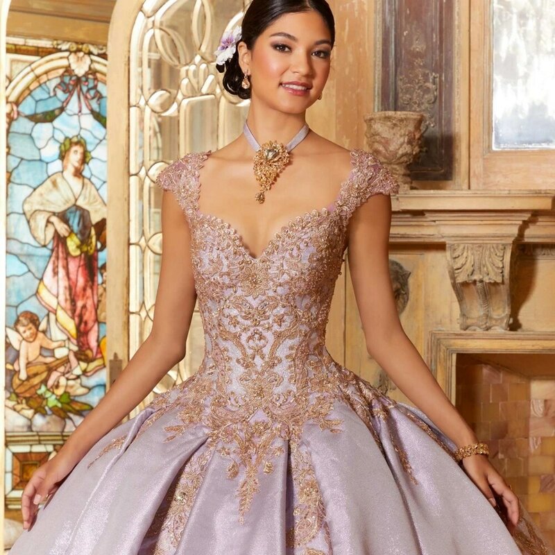 Błyszczące koraliki aplikacje Quinceanera sukienki romantyczna suknia balowa z dekoltem w kształcie kochanki słodka 16-letnia sukienka księżniczki vestidos de anos