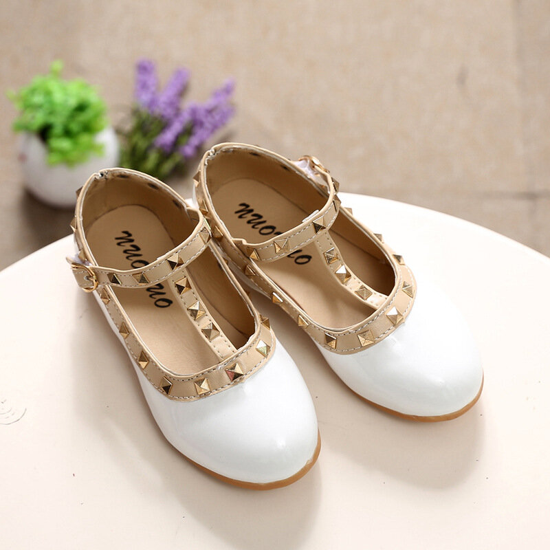 2024 Summer New Children Princess Leather Shoes for Girls Fashion Rivet Elegant Soft Sole Breathable Versatile Party Single Shoe