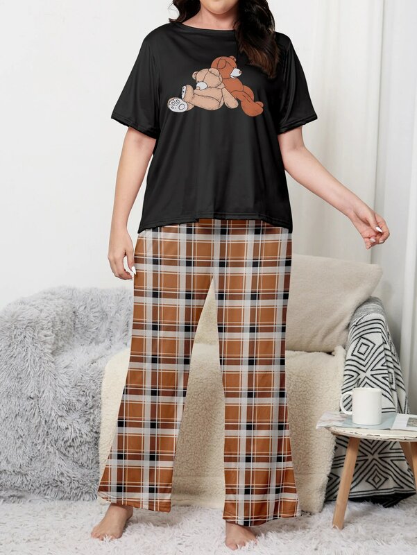 Plus size pajama set cute teddy bear short sleeved plaid pants can be worn for both home and casual wear. Short sleeved pants