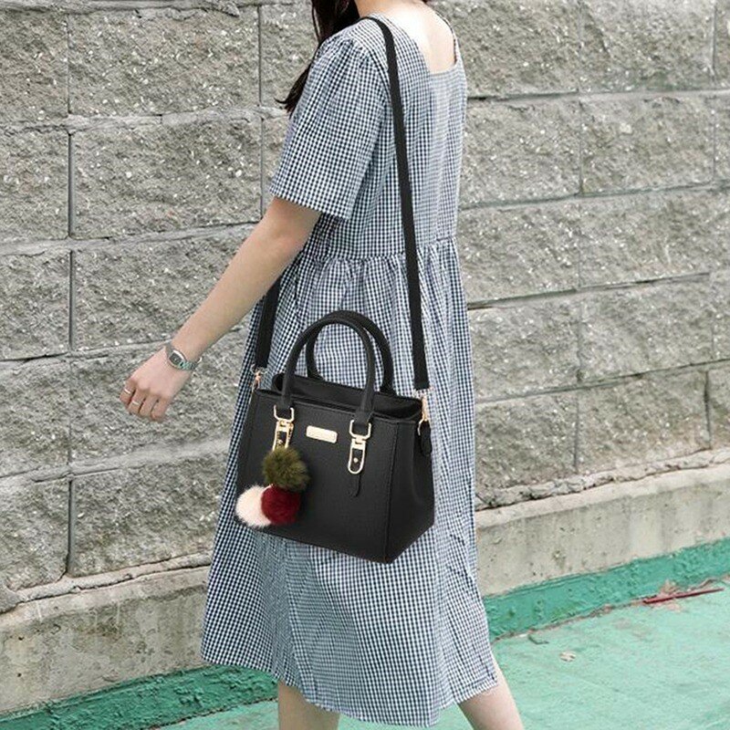PU Leather Handbag For Women Girl Fashion Tassel Messenger Bags With Ball Bolsa Female Shoulder Bags Ladies Party Crossby Bag 