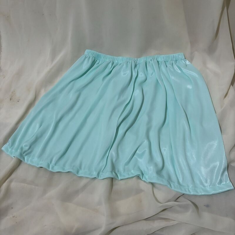 여성용 광택 시스루 새틴 섹시 스커트, 얇은 라인, 심리스 짧은 루즈 하의, 길이 45cm, 여름