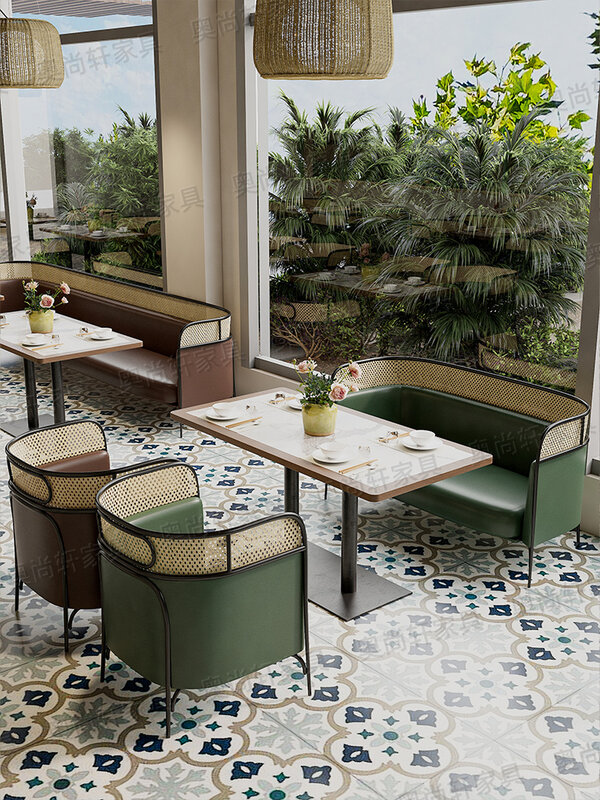 단단한 나무 찻집 레스토랑 카드 시트, 가죽 소파 테이블 및 의자 조합, 중국 식당 벽 등나무 좌석