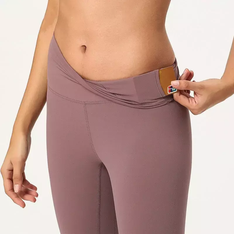 Pantaloni attillati spazzolati a doppia faccia da donna Yoga con glutei color pesca glutei di sollevamento a vita alta e pantaloni Fitness dimagranti