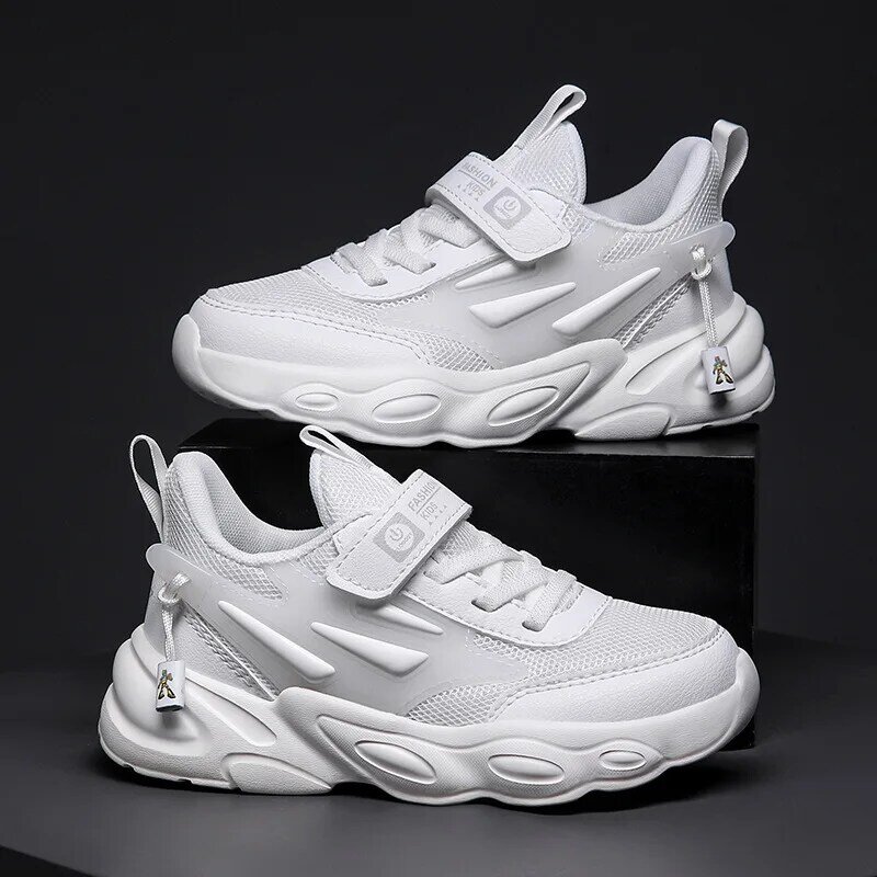 2024 Spring and Autumn New Boys' Mesh Sneakers Are Light and Breathable Running Shoes for Children.