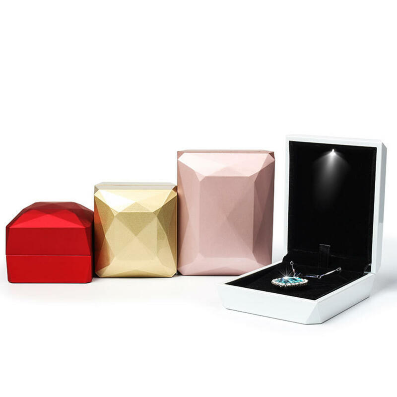 LED Licht Schmucks cha tulle Luxus Ring Box für Vorschlag Verlobung Hochzeit Gummi farbe quadratischen Schmuck Geschenk Veranstalter Großhändler