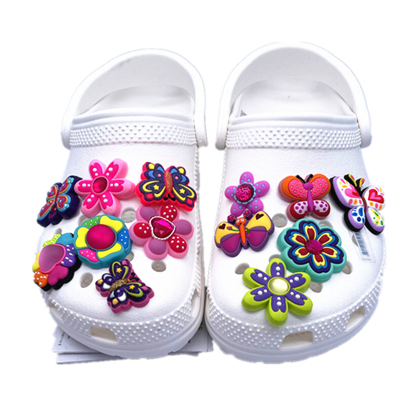 1 pçs novidade flores borboleta sapato pvc encantos sapato colorido acessórios de decoração para bonito anime croc encantos para crianças presentes
