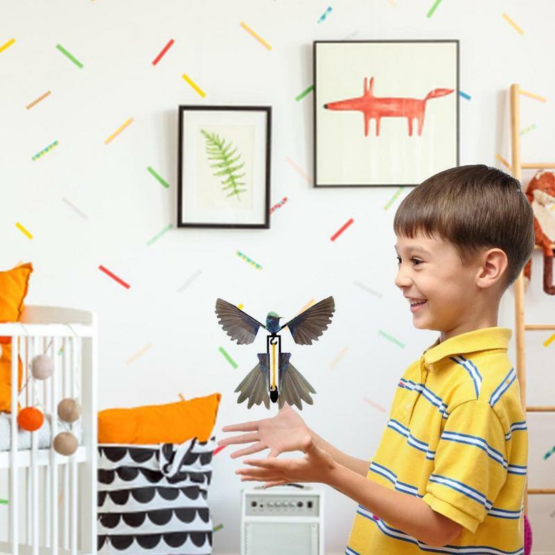 Mainan Sulap Terbang Hummingbird untuk Angin-up Gaya Berbeda Novel Elastis Simulasi Anak Alat Peraga Sulap Peri Hadiah untuk Anak-anak