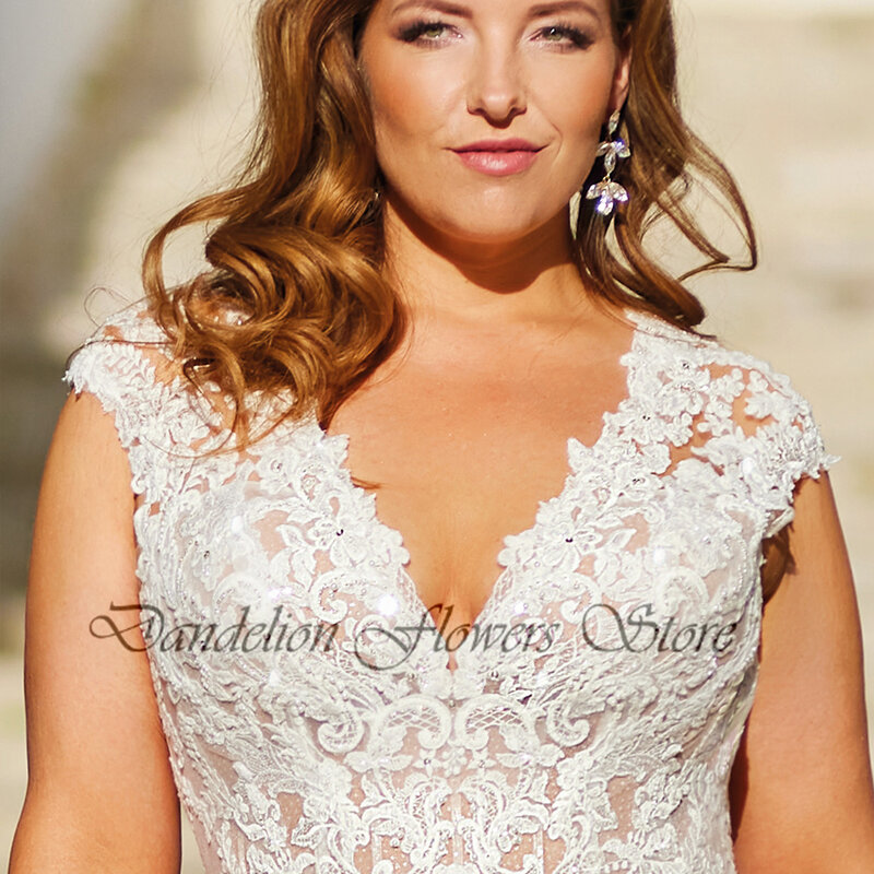 Exquisite Wedding Dresses Plus Size Tulle With Lace Applique V-Neck Backless Bride Gowns Cap Sleeves Mermaid Vestido De Noiva