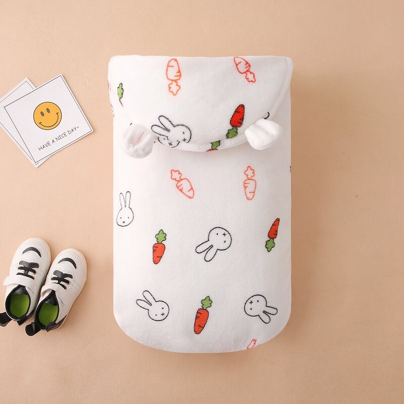 Baby Carrying Quilt Sleeping Bag, Autumn and Winter Newborn Thickened Swaddle, Going Out with Cotton Padded Quilt and Pajamas