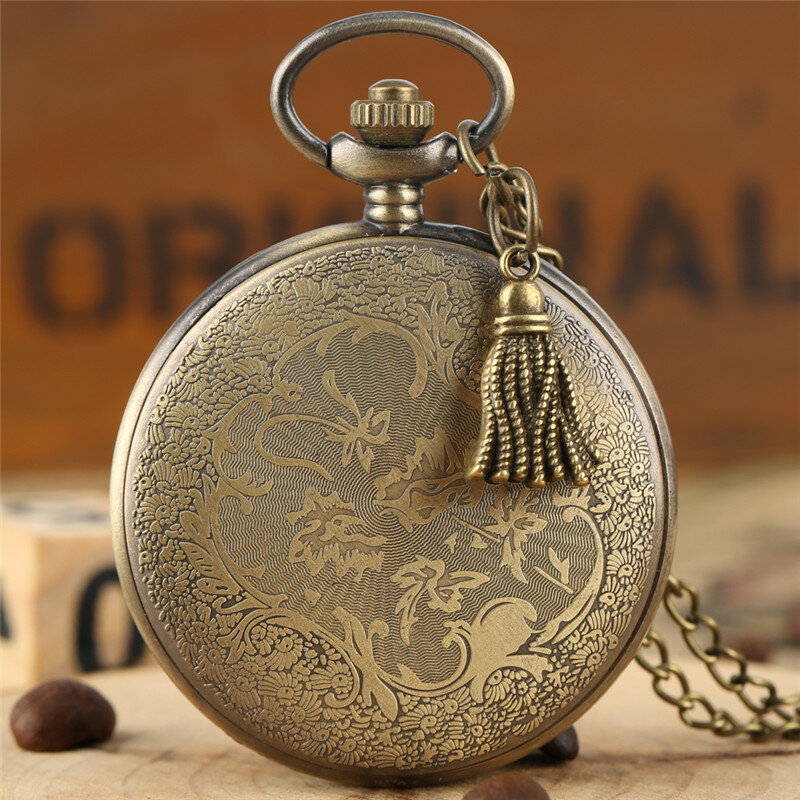 Bronze relógio de bolso com pingente borlas design, Hollow Out Número Roman Cover, Quartz Cadeia Colar Movimento, Presente Antigo