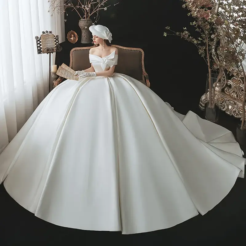 Vestido de novia elegante de lujo, línea A, escote Corazón, lazo de satén, Correa halter, pompadour, auditorio, pastoral, boda romántica