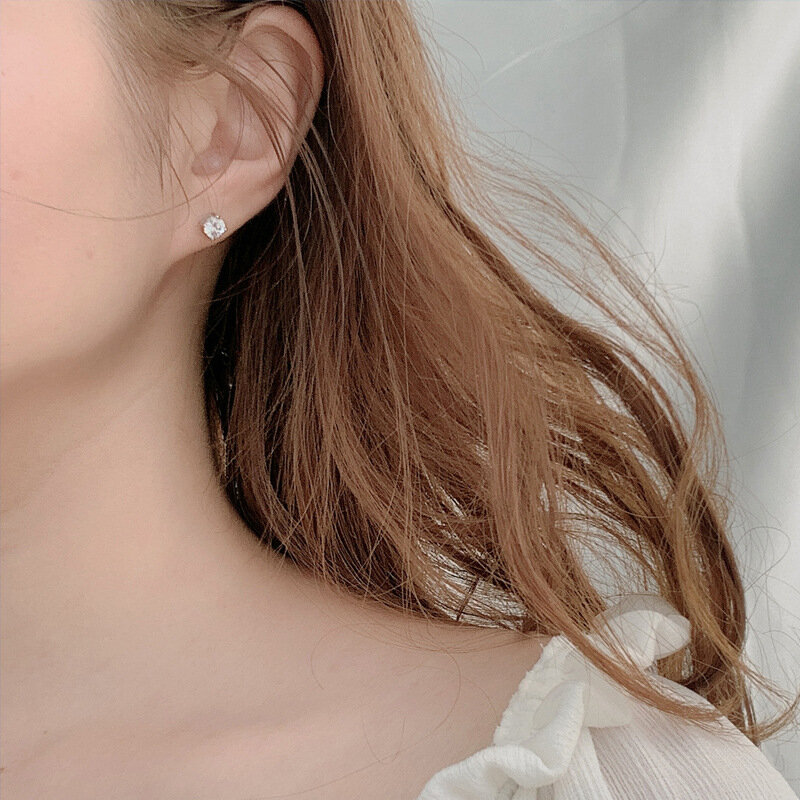진짜 925 실버 Moissanite 0.5 캐럿 스터드 귀걸이 여성 절묘한 라운드 약혼 귀걸이 쥬얼리