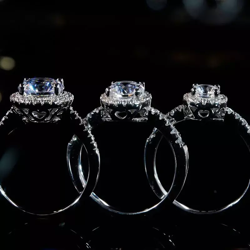 男性のためのプラチナラウンドモアッサナイトリング,4つの爪,プラチナクラスター,豪華なダイヤモンド,結婚式の提案,カワのケーキ,p950