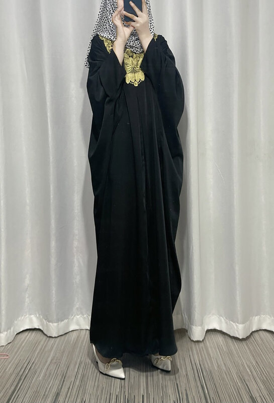 Bat-Sleeved Baggy Robe For Women Muslim 2023 New Autumn Silm Solid Pullover Party Dress Elegant Appliques Simple Ladies Clothing