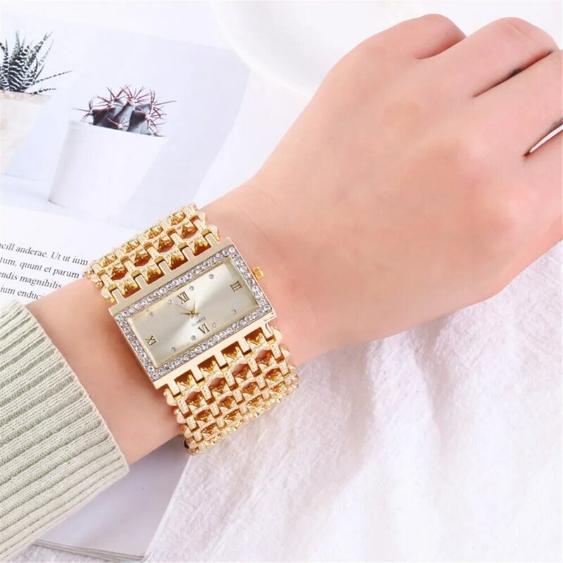 UTHAI W29 New Watch For Women Fashion Light luxury Square Diamond Quartz Watches Clock Lady's Gold Stainless Steel Bracelet