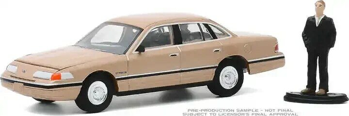 1:64 1992 Ford Crown Vic w Man Diecast Metal Alloy Model Car Toys per collezione regalo W1086