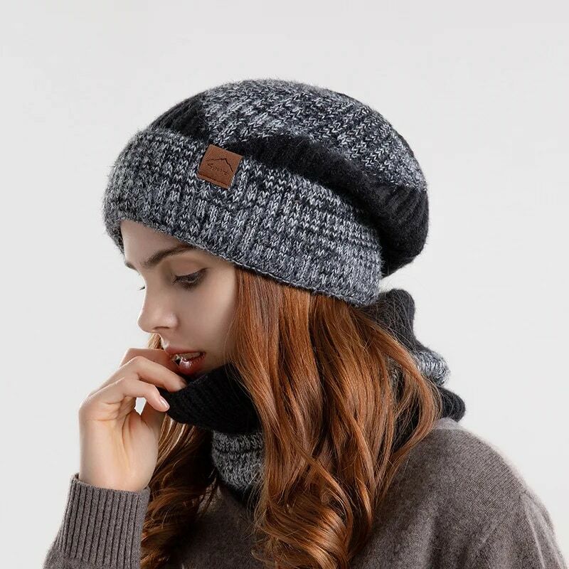 Set syal Beanie wanita, hangat 2 buah topi benang wol lapisan bulu domba warna gradien rajut leher Gaiter grosir musim dingin