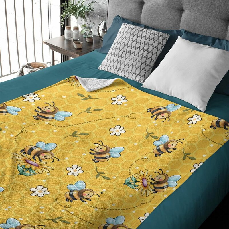 Nome personalizzato coperta di api gialle regalo di testo personalizzato peluche morbida coperta di nappe personalizzata leggera sfocata