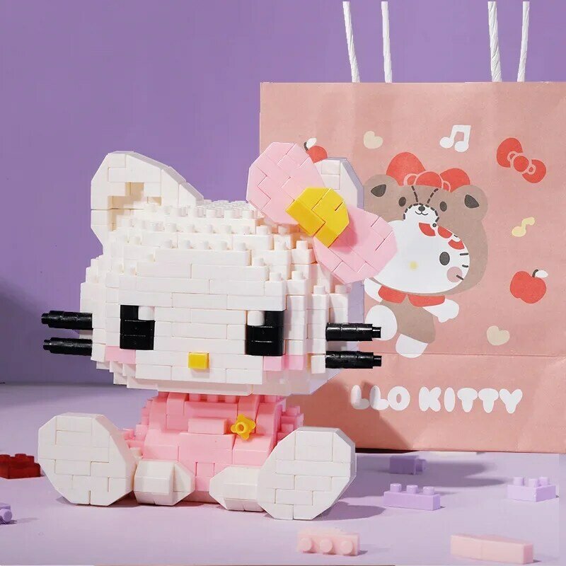 Hello Kitty Sanrio blok bangunan figur Anime Cinnamoroll Kuromi Pochacco dirakit Model dekoratif hadiah Puzzle anak-anak
