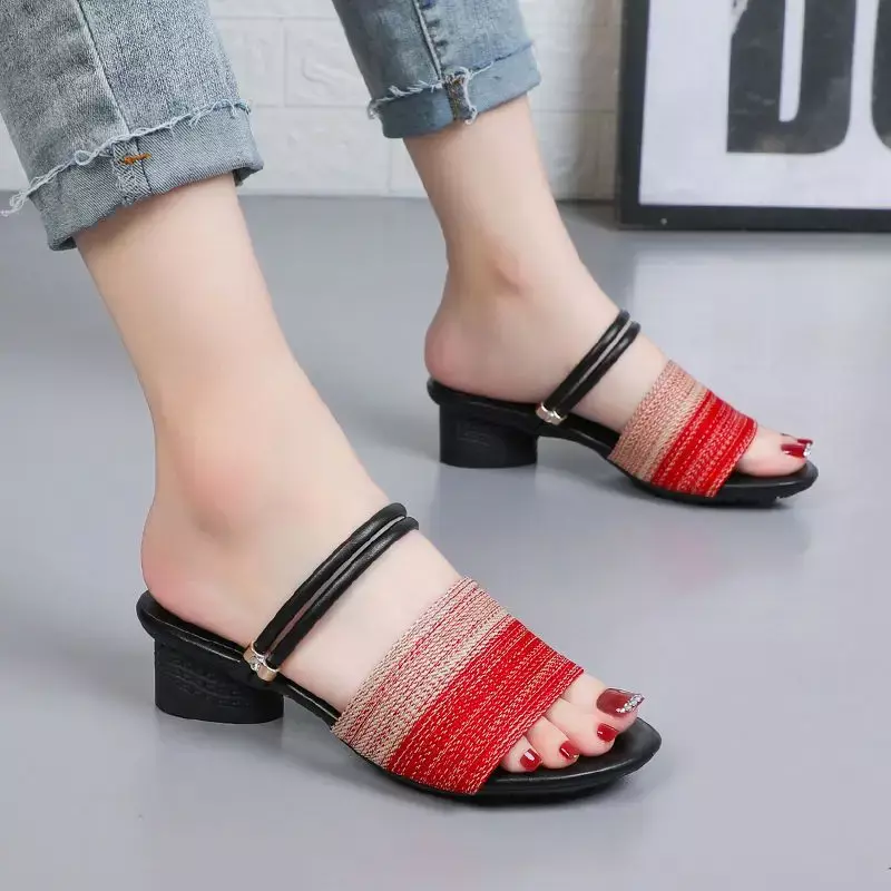 รองเท้าแตะผู้หญิงรองเท้าแตะยางสีแดงเปิดนิ้วเท้ารองเท้าส้นเตี้ยสำหรับผู้หญิงนอกปกติไม่ลื่น W H รองเท้าแตะ EVA F Y