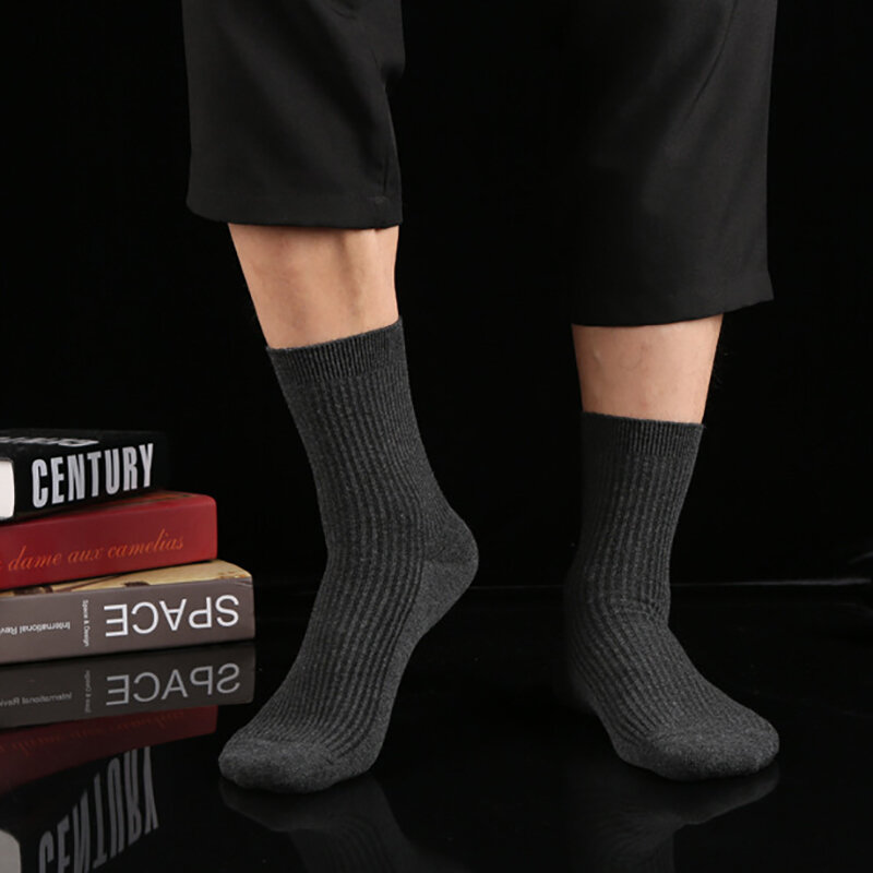 3คู่1ล็อตถุงเท้าธุรกิจหนาอบอุ่นชุดสีดำฤดูใบไม้ร่วงฤดูหนาวสำหรับผู้ชายที่มีคุณภาพสูง
