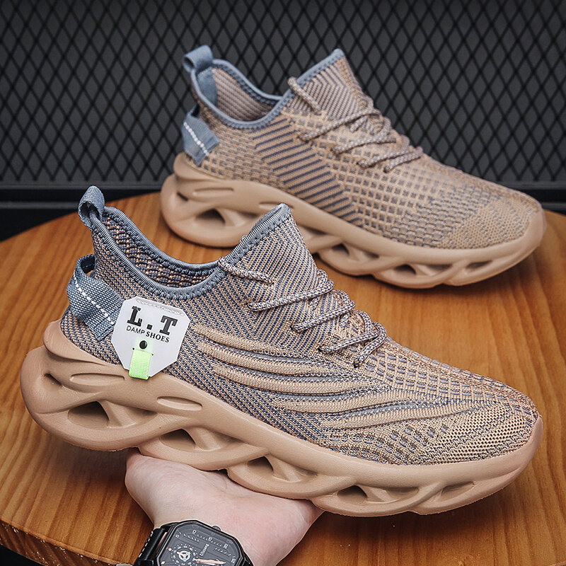 new designer Spring Spring men's breathable casual sports shoes non-slip lightweight extra size walking and running men's shoes