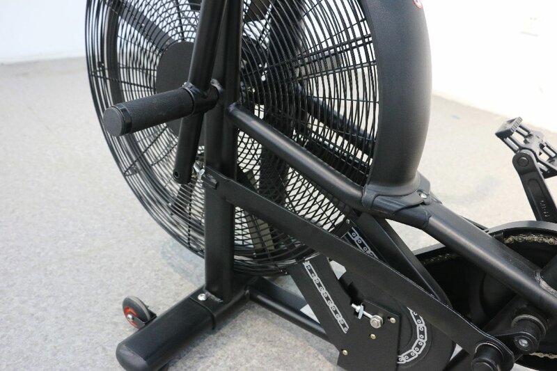 ชุดพัดลมครอสฟิตสีดำสำหรับออกกำลังกายในร่มอุปกรณ์ออกกำลังกายจักรยานอากาศจู่โจมสำหรับคลับพาณิชย์