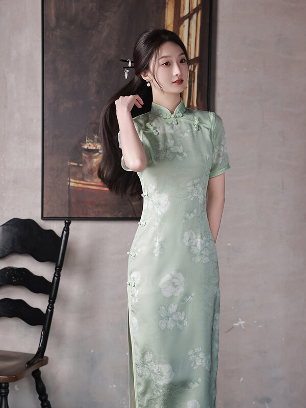 Gaun wanita, kostum perempuan elegan motif bunga hijau Cheongsam tradisional Cina ramping Qipao belahan tinggi