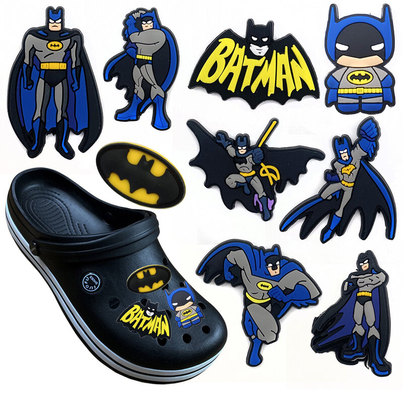 Gorące zabawki 1-8 szt. Kreskówka DC Batman PVC akcesoria zawieszki charmsy do butów Diy klamra do butów dekoracja dla dzieci zapchane sandały Charms okazjonalne prezenty dla dzieci