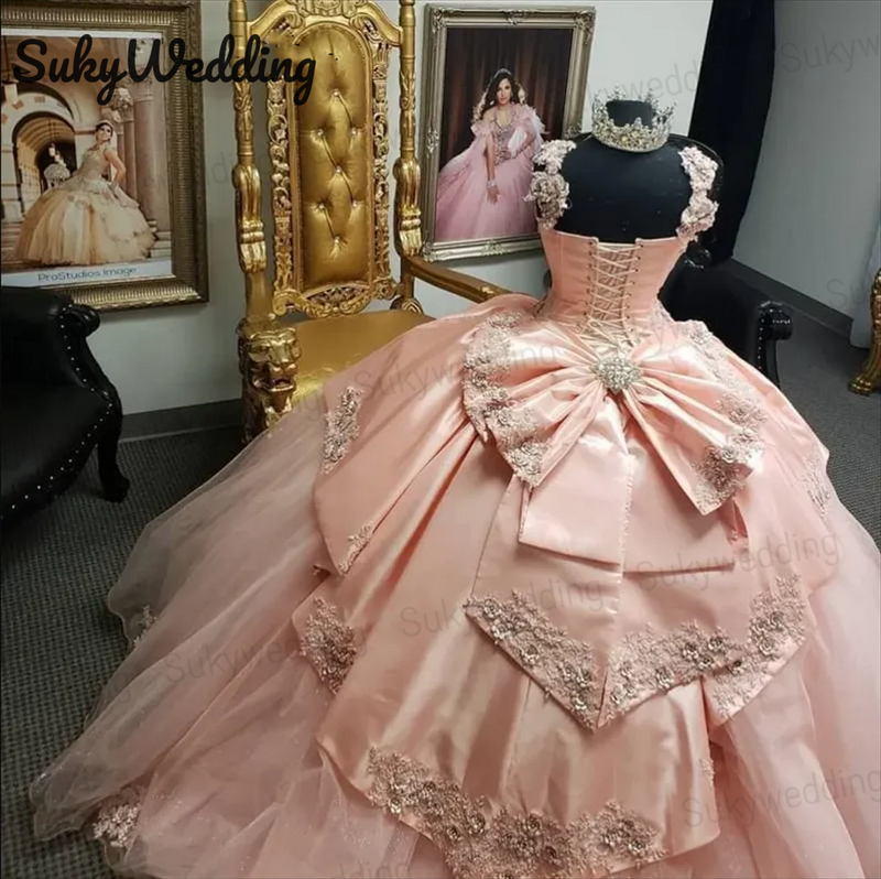 Vestidos de Quinceañera de princesa rosa, Apliques de encaje, lazo, cristales, flores, cordones florales, dulces 16 vestidos de baile, 15 años